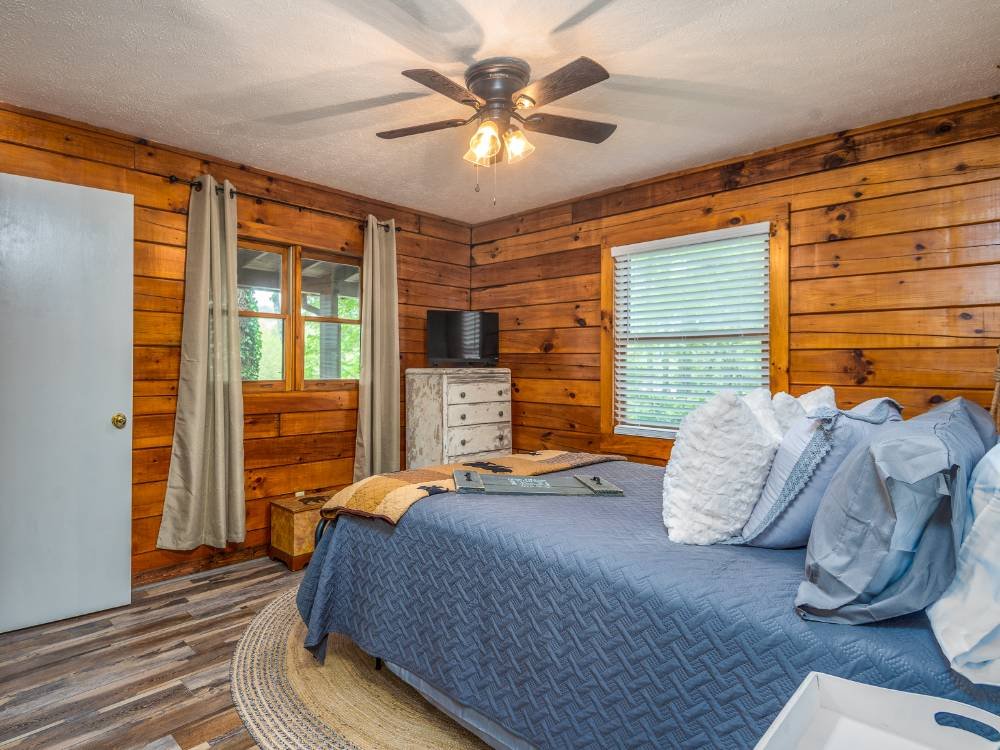 154-Cedarwood-Dr-Waynesville-8.jpg