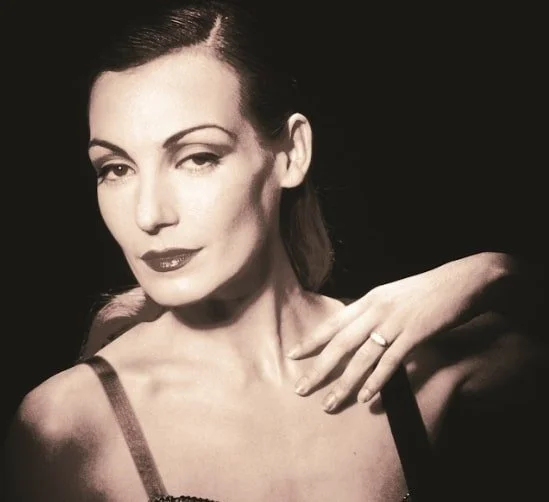 German Musical Legend Ute Lemper Releases Her Clip for “TIME TRAVELER”
