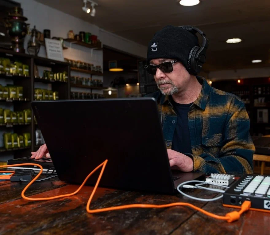 Sp8ce Owl Shares His New Single/Visualizer “Stepping Into Eternity”