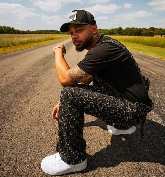 Country/Rap Artist justbrandon Shares “Bury Me On A Backroad”