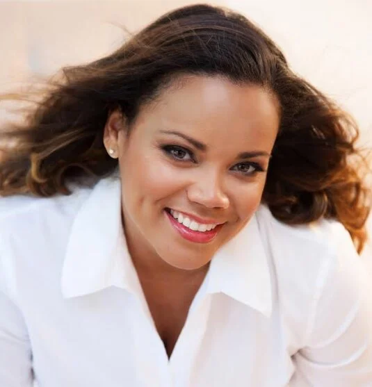 Cahill x Kimberley Locke Release "Feel The Love" Video