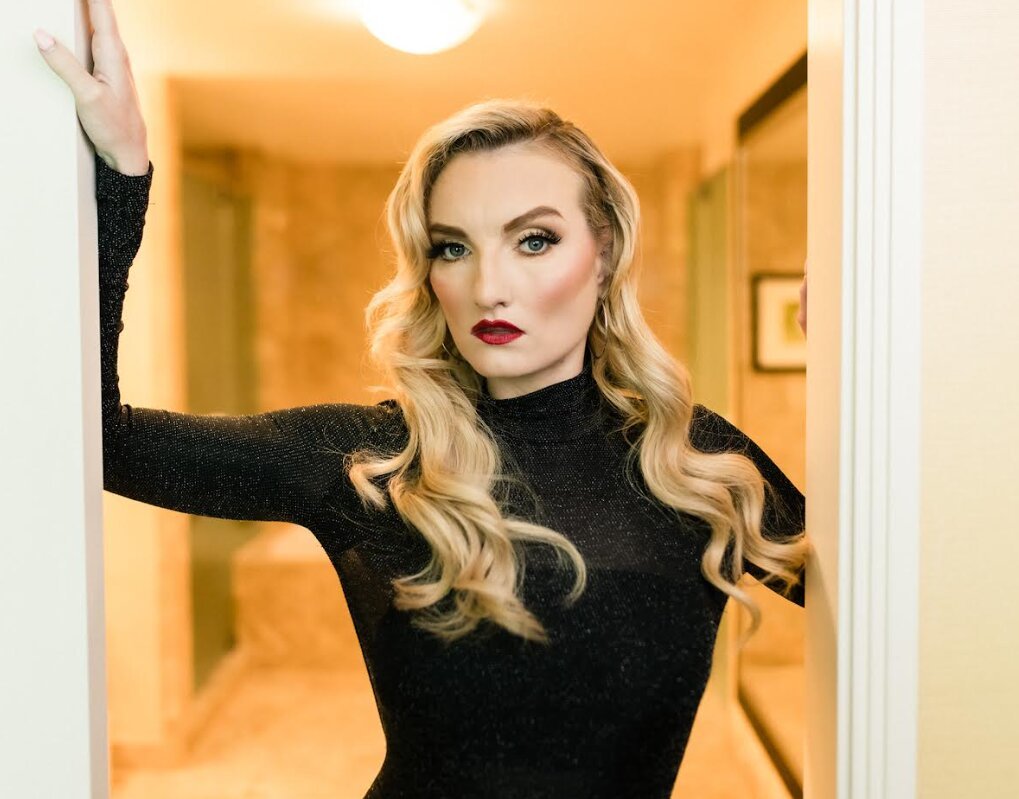 Kendra Erika Drops Her James Bond Inspired “Catch Me”