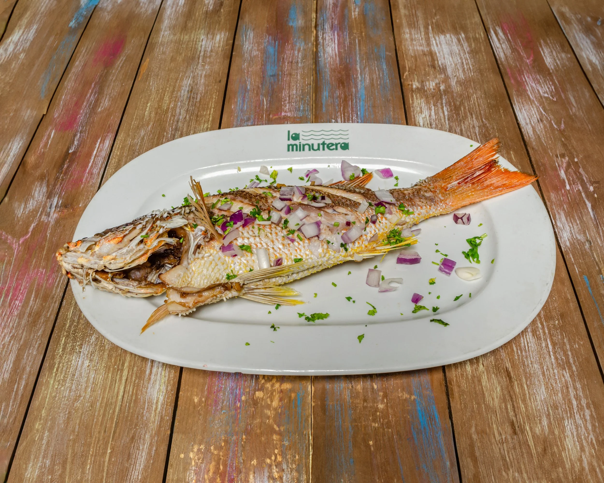 LaMinuteraSeafoodRestaurant_PargoFrito_2880x2304.JPG