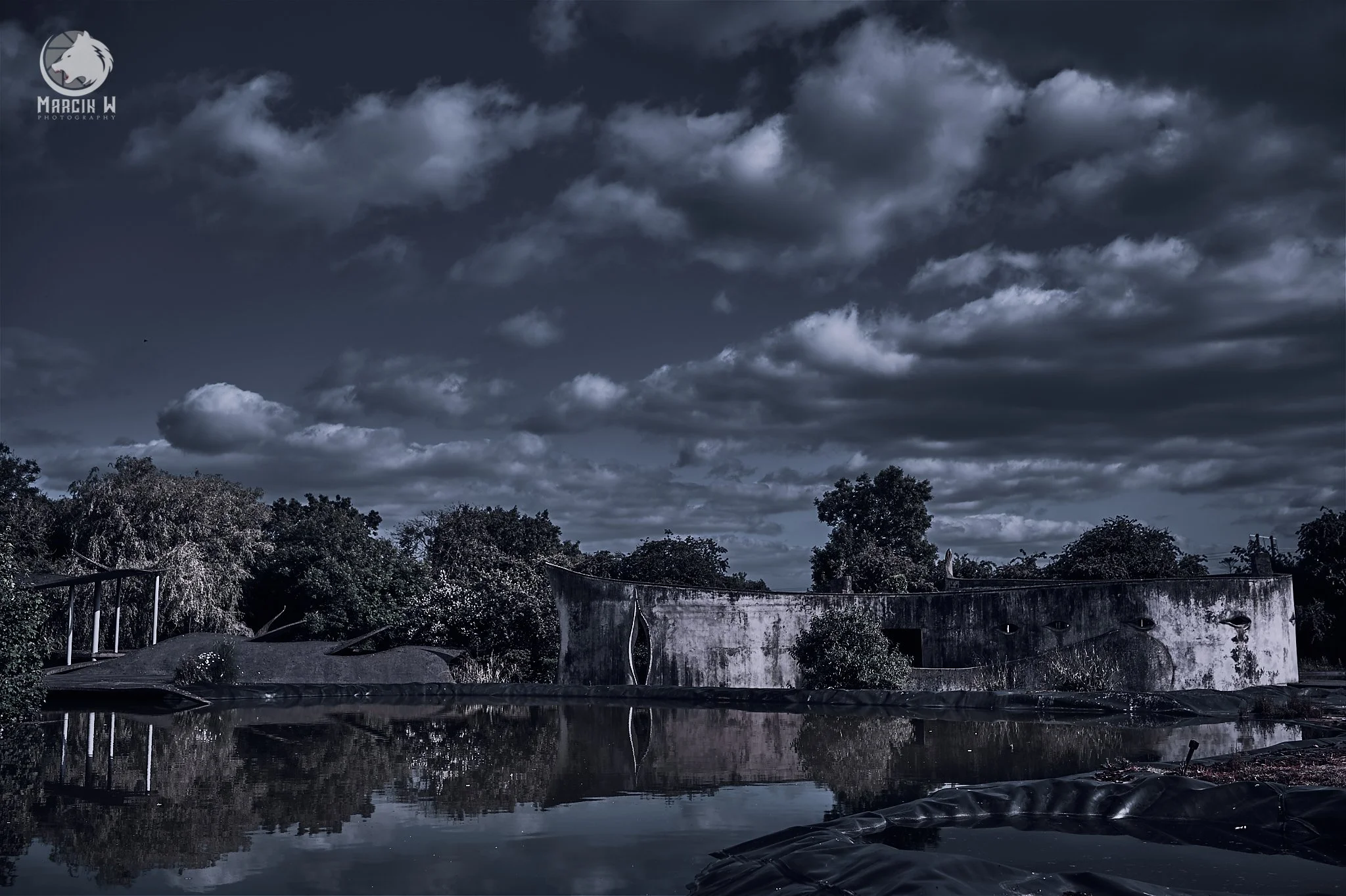 Unfinished House, Reflection