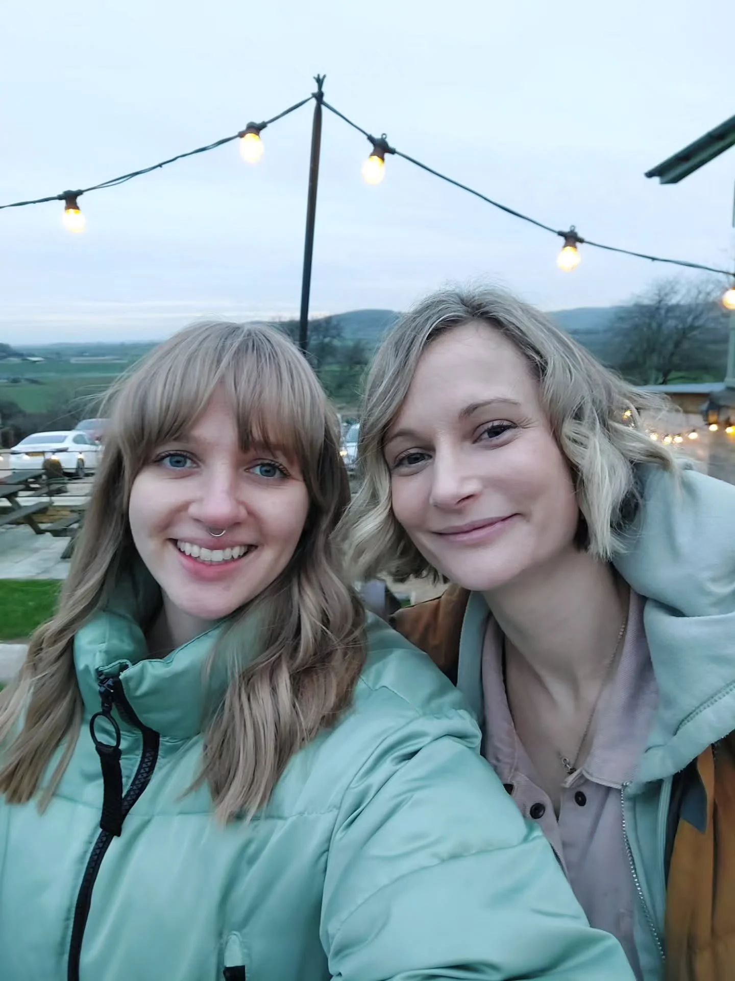 The perks of painting murals in the Cotswolds... A lovely walk and beautiful scenery after finishing a mural for a primary school in Cheltenham 🎨 Mural pics to come soon!