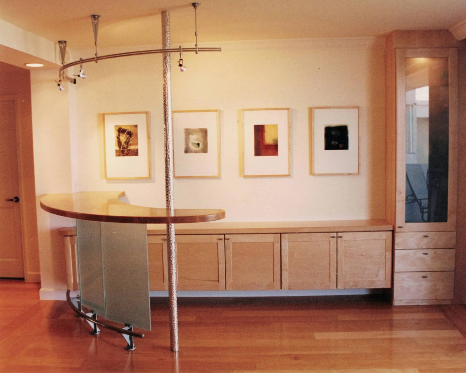 Lautin Bar (2).jpg