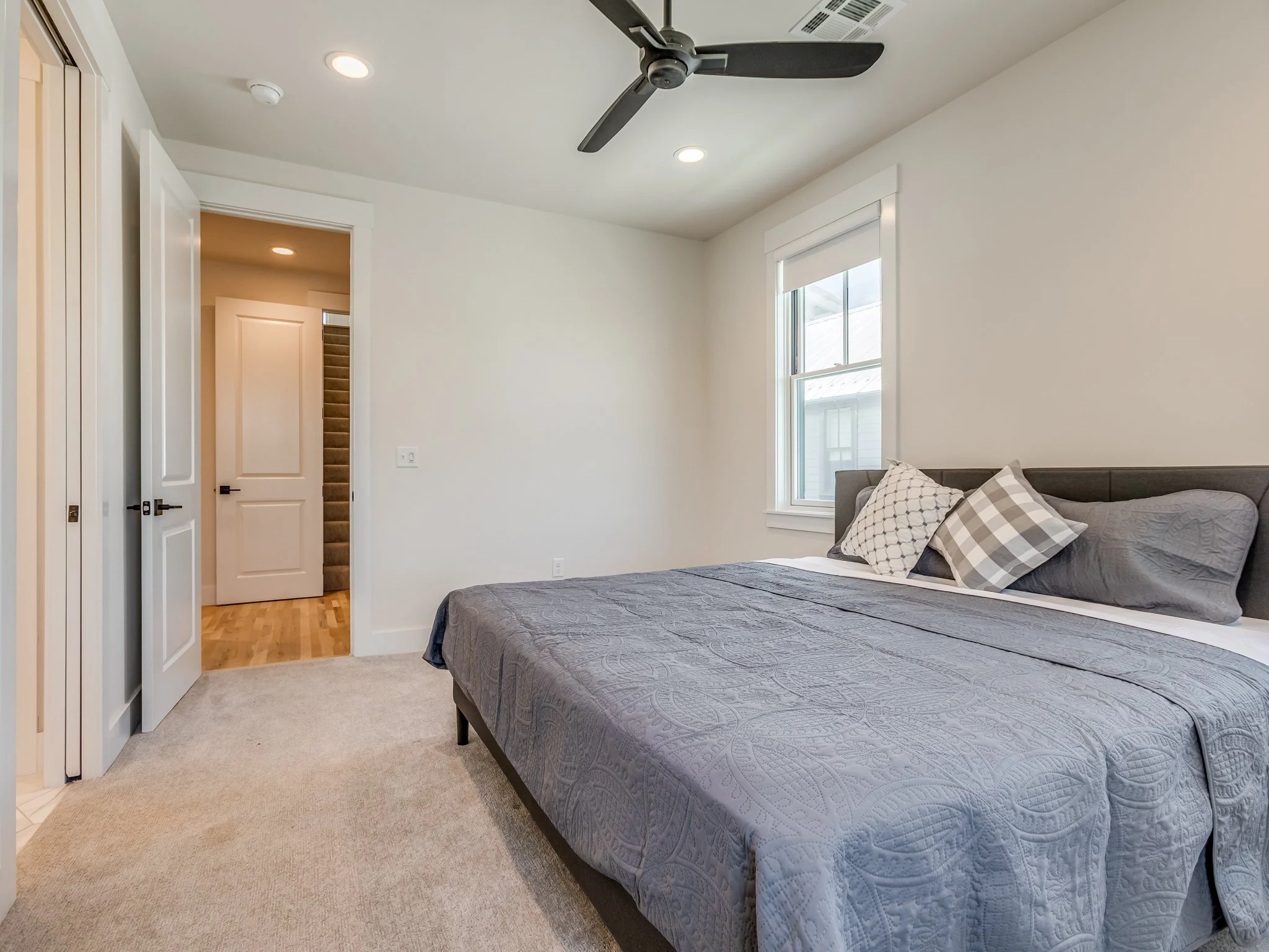 71 Lower Greenway-30.JPG