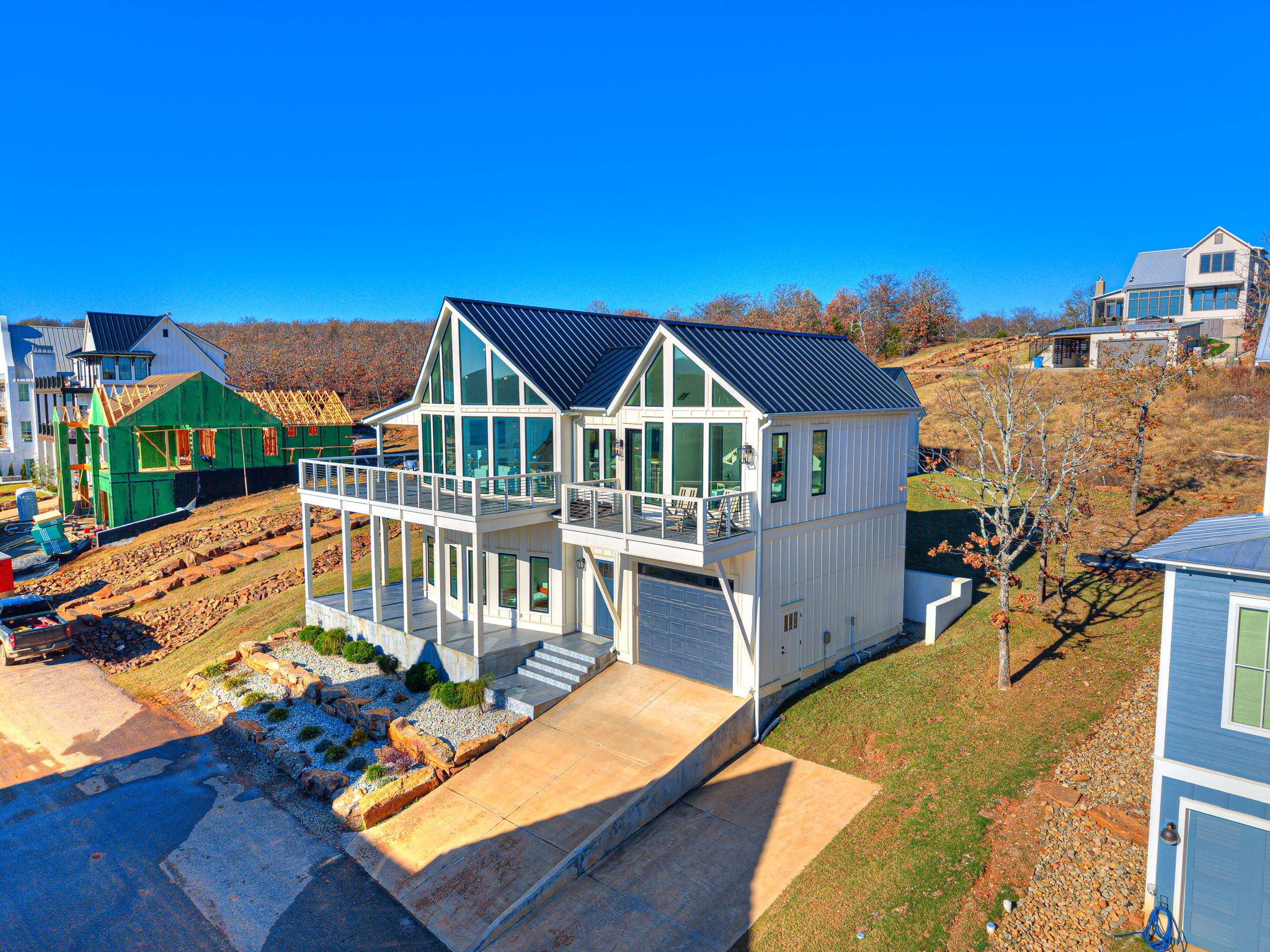 1-web-or-mls-121 Lower Green Way-1.jpg