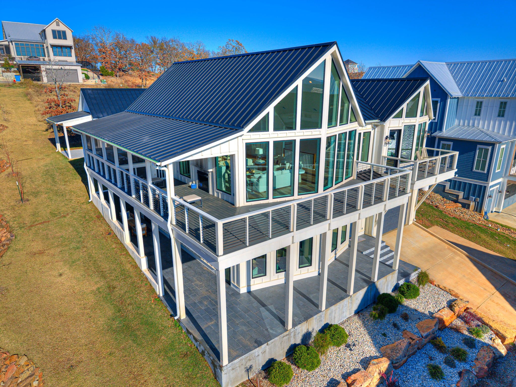 10-web-or-mls-121 Lower Green Way-10.jpg