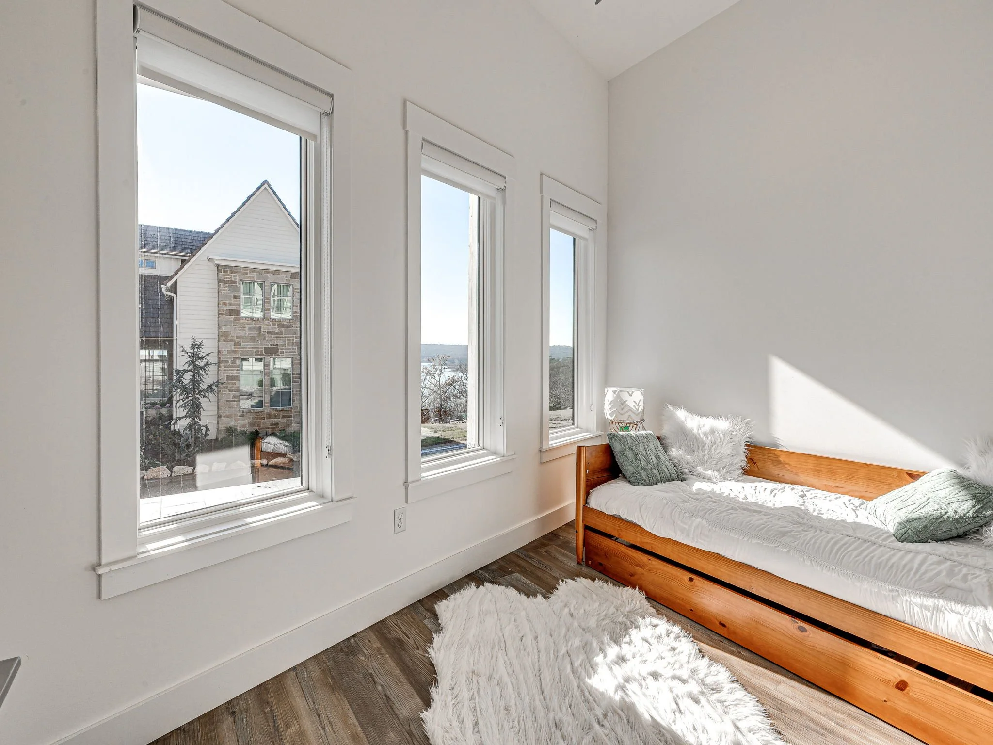 41-web-or-mls-121 Lower Green Way-41.jpg