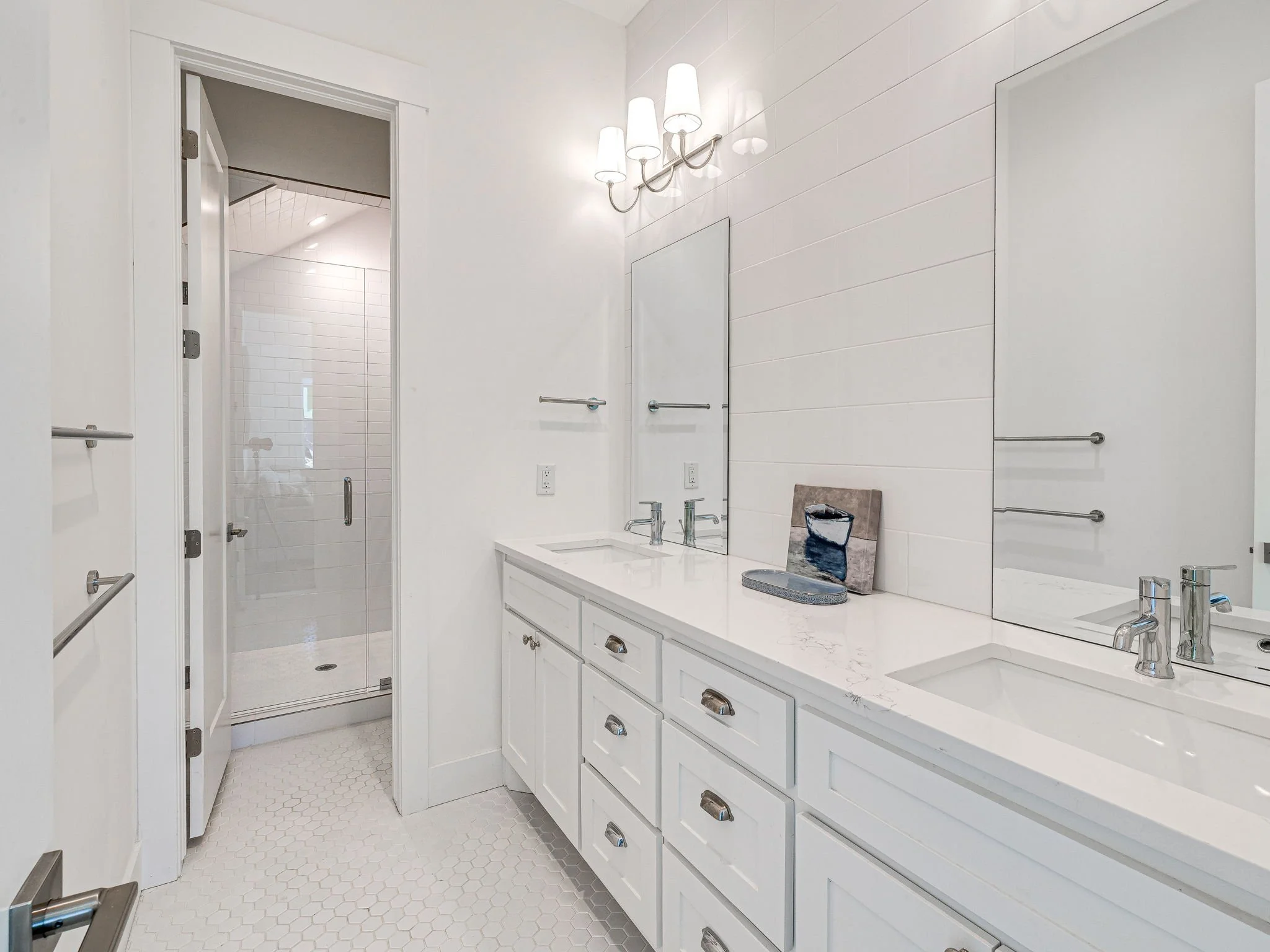47-web-or-mls-121 Lower Green Way-47.jpg