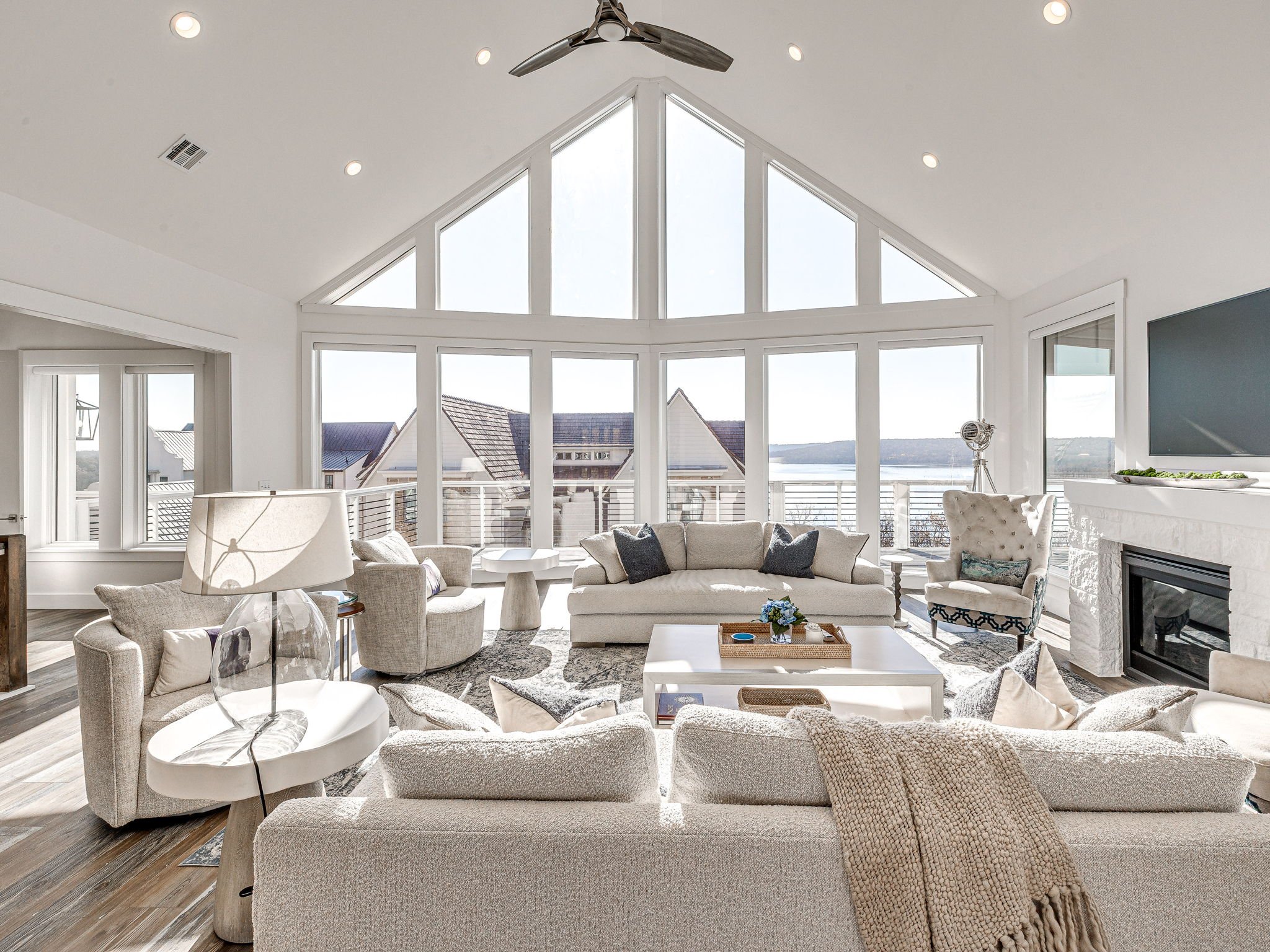 70-web-or-mls-121 Lower Green Way-70.jpg