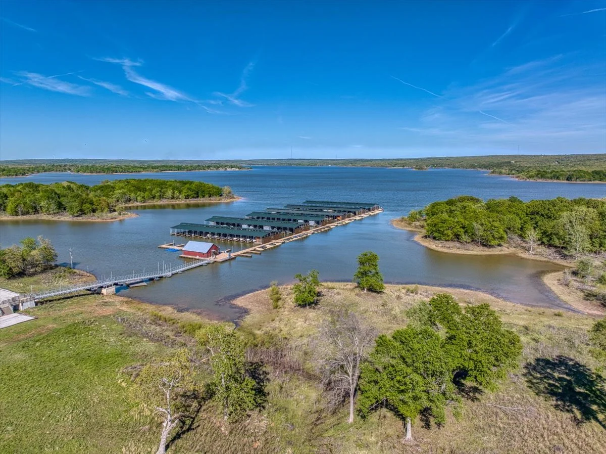 15-37 Firefly Lane-1.jpg