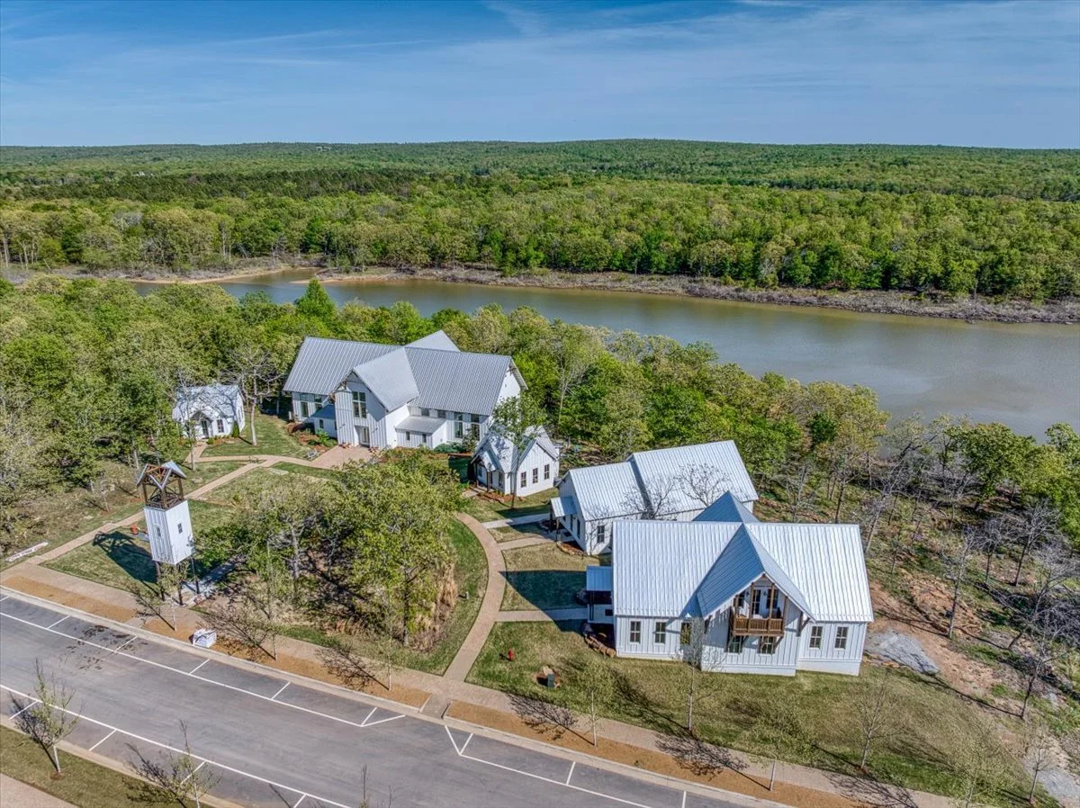 17-37 Firefly Lane-3.jpg