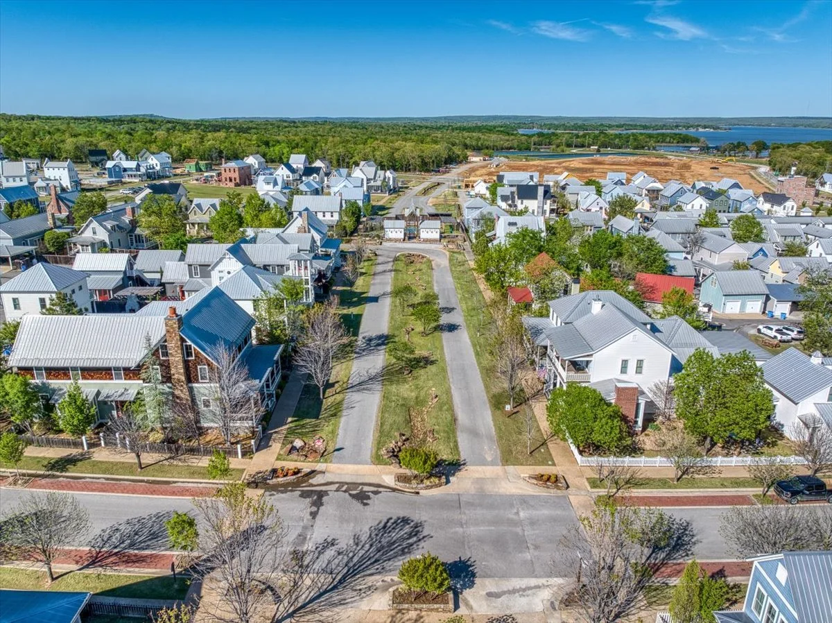 23-37 Firefly Lane-9.jpg