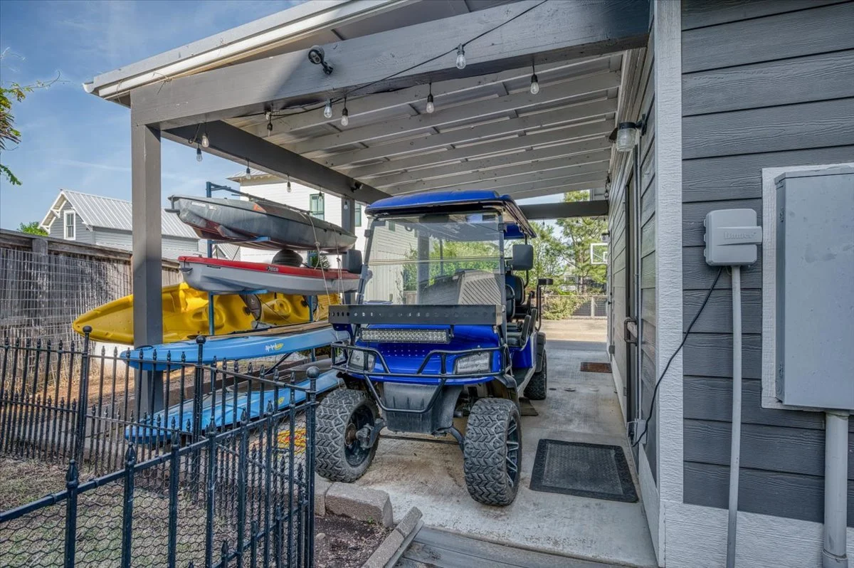 41-37 Firefly Lane-39.jpg