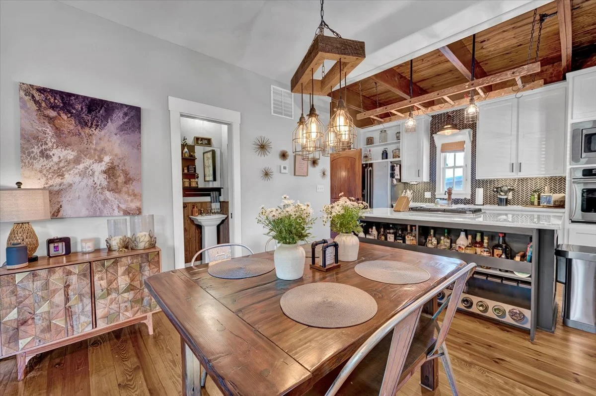 54-37 Firefly Lane-60.jpg