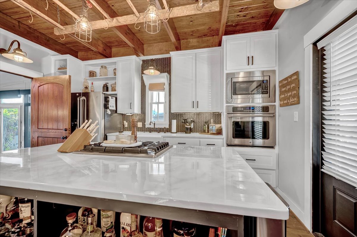 56-37 Firefly Lane-62.jpg