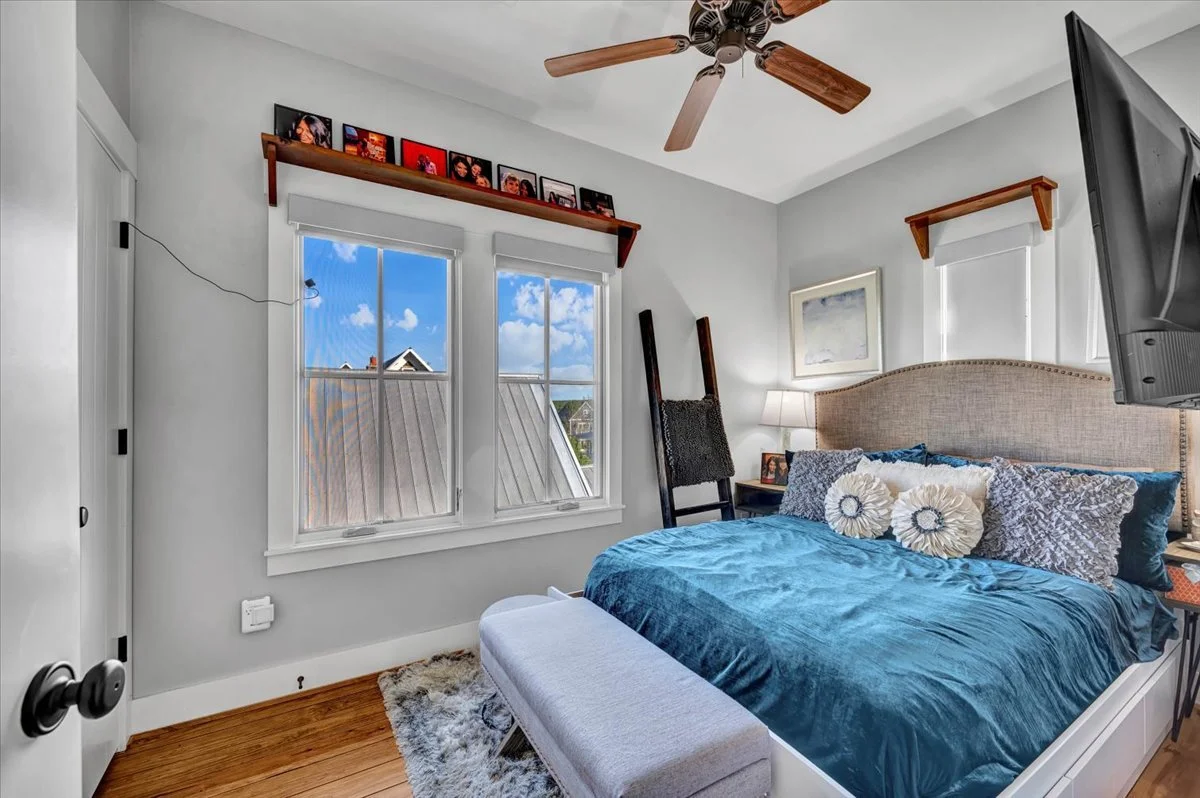 62-37 Firefly Lane-68.jpg