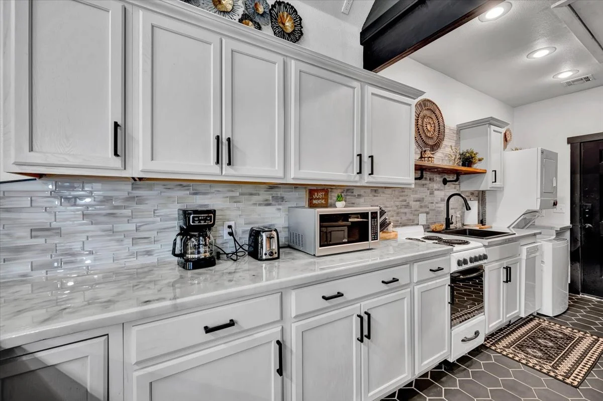 79-37 Firefly Lane-85.jpg