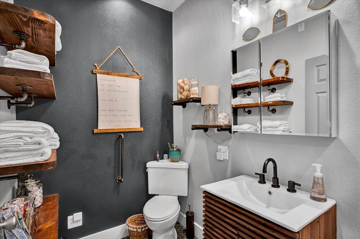 82-37 Firefly Lane-88.jpg