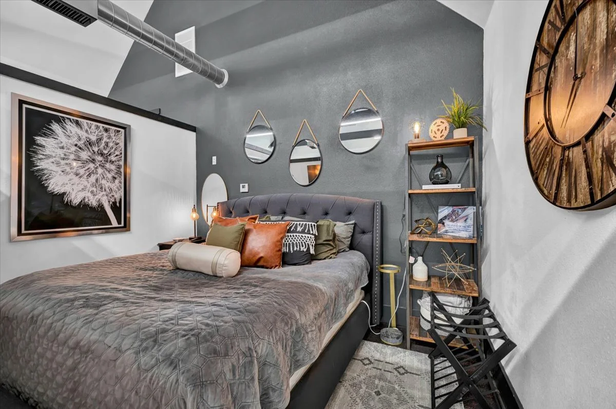 84-37 Firefly Lane-90.jpg