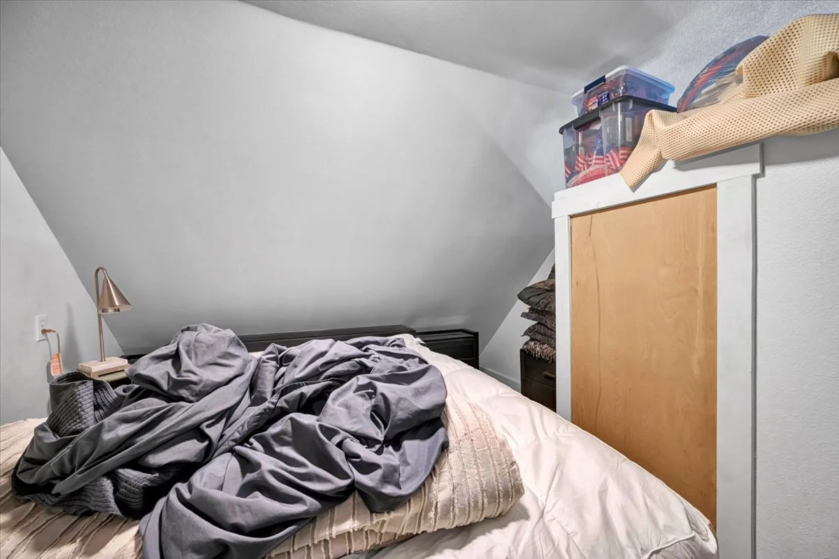 87-37 Firefly Lane-93.jpg