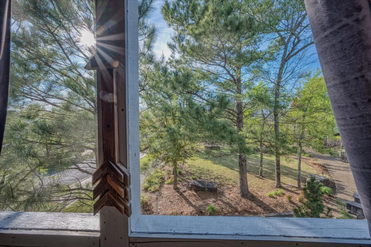 93-37 Firefly Lane-45.jpg