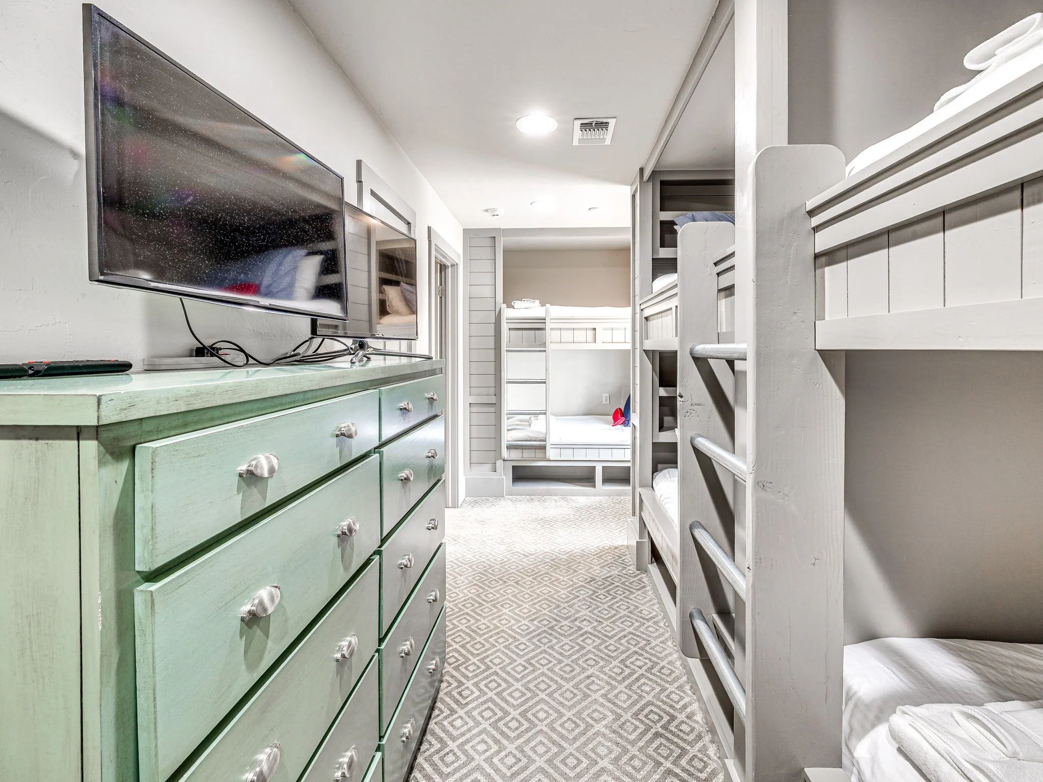 54-web-or-mls-53 Ridgeline-54.jpg