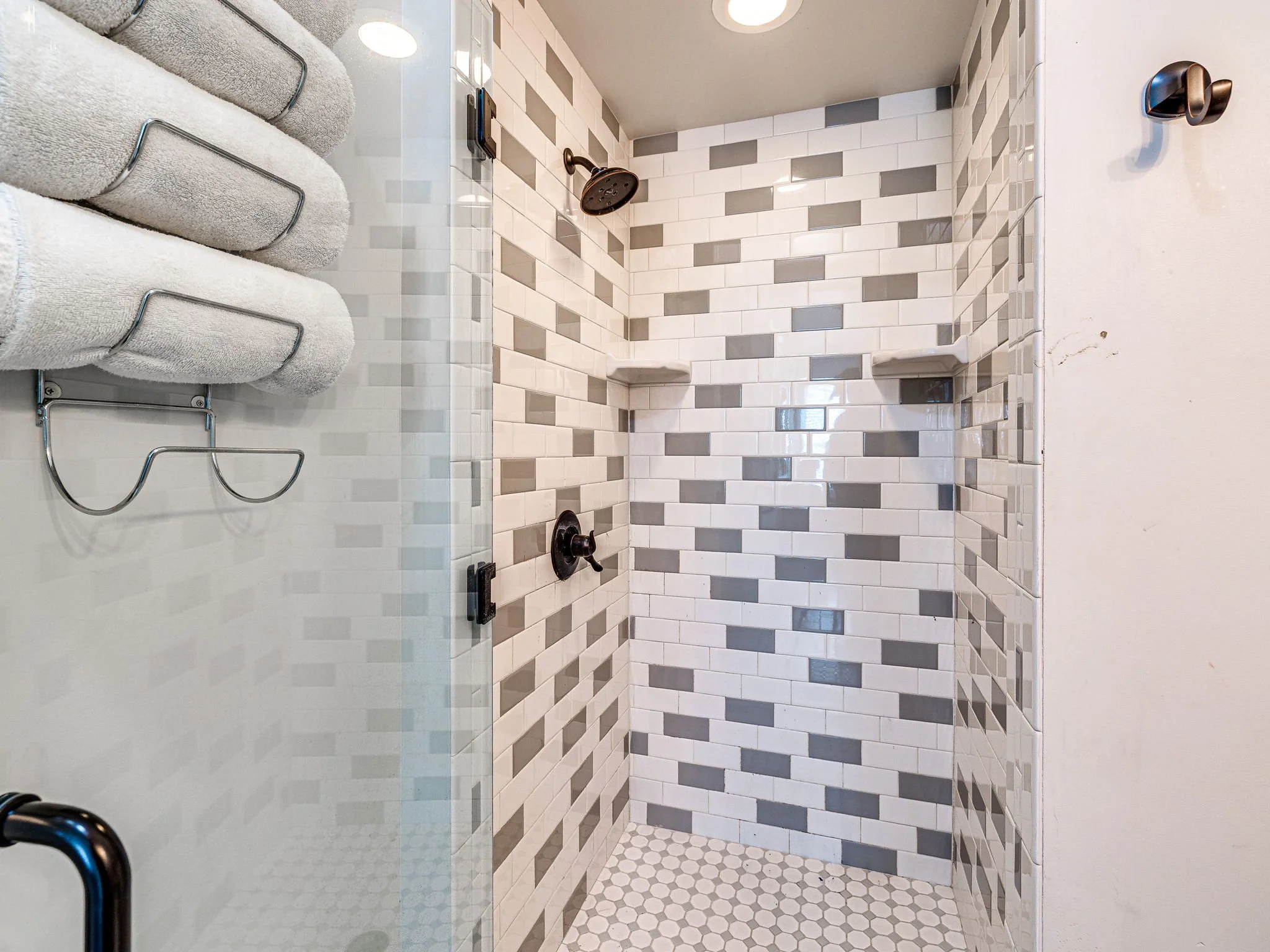 37-web-or-mls-76 Lower Green Way-37.jpg