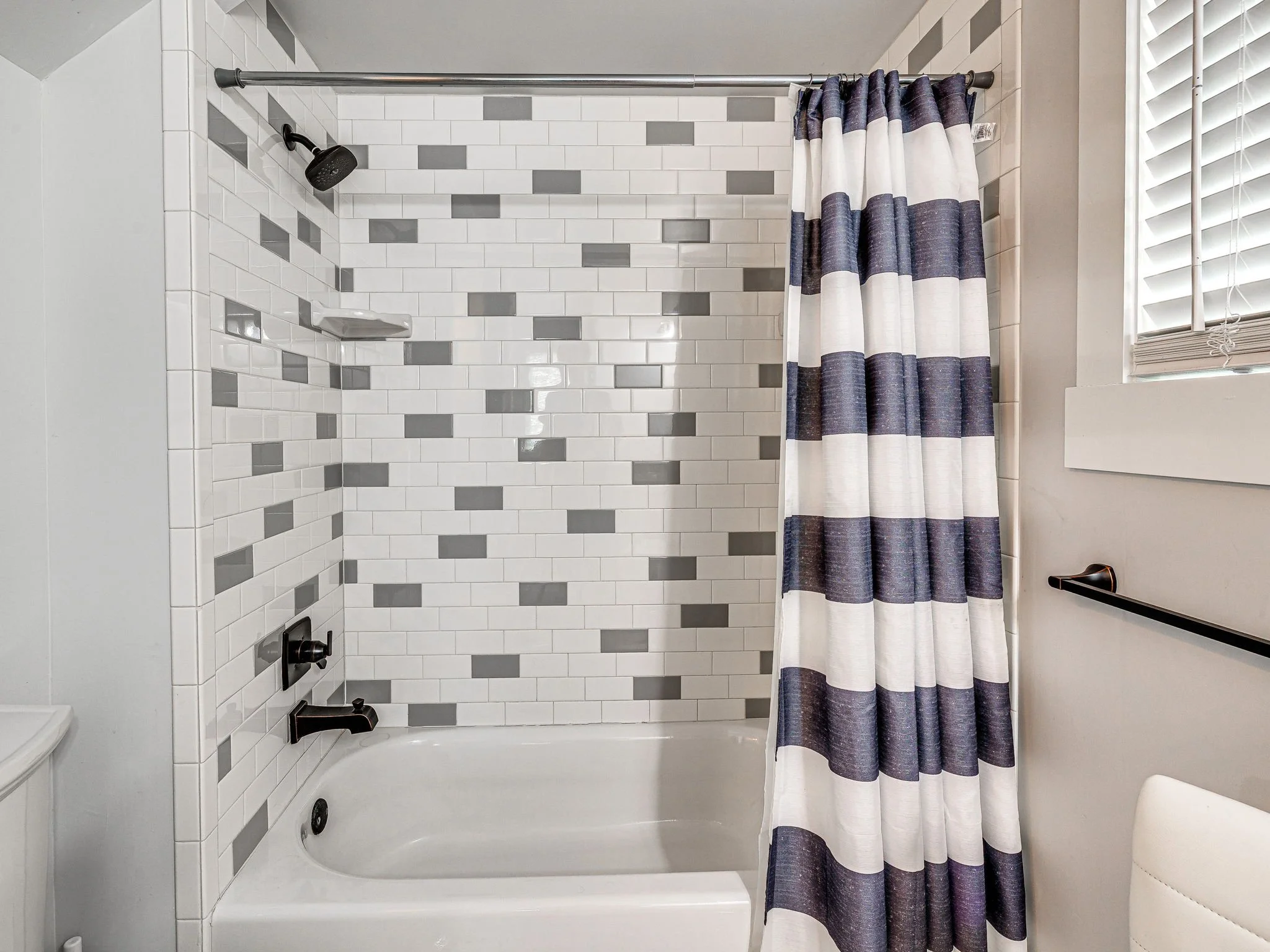 46-web-or-mls-76 Lower Green Way-46.jpg