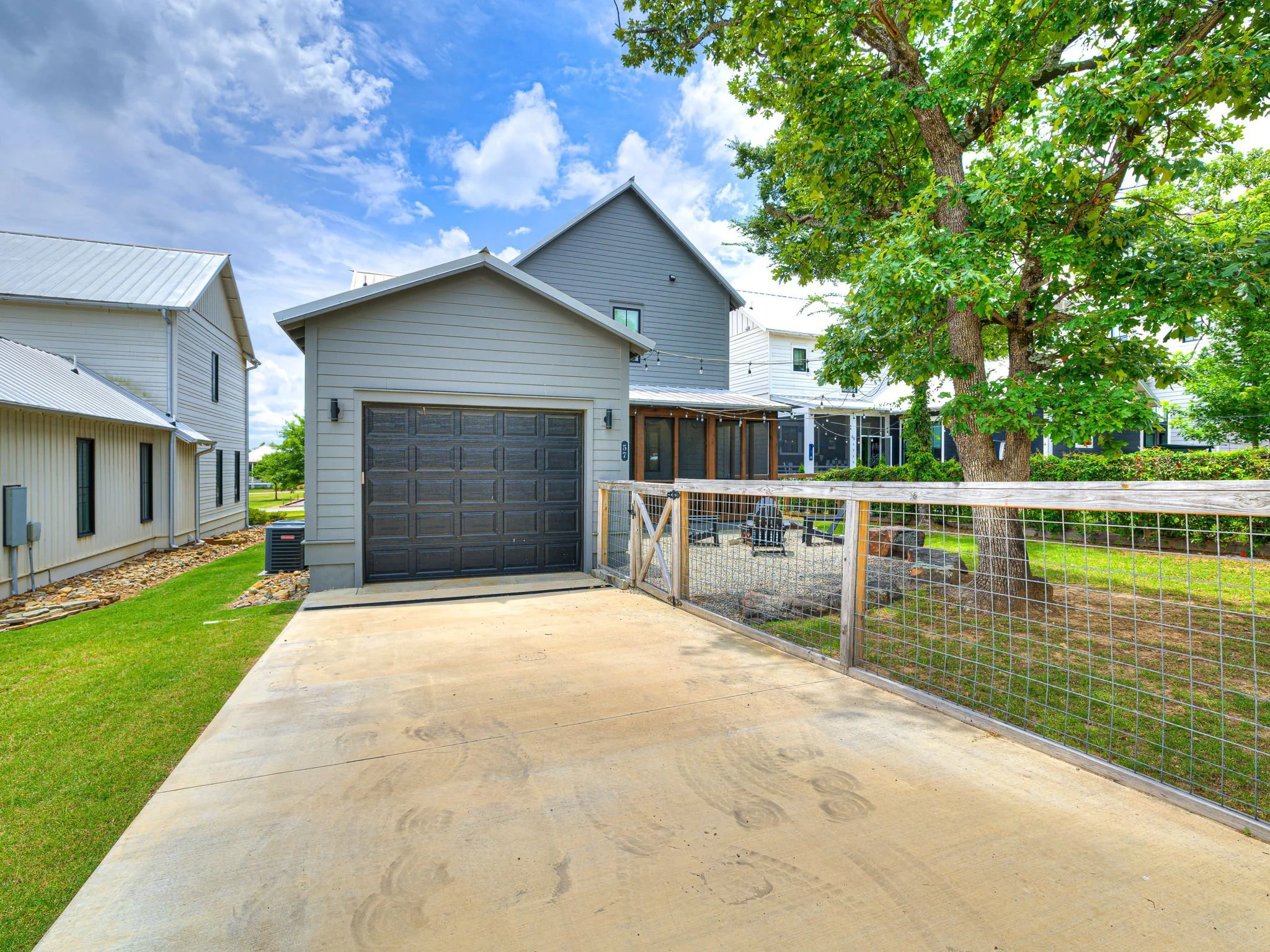 22-web-or-mls-57 Lower Greenway-22.jpg
