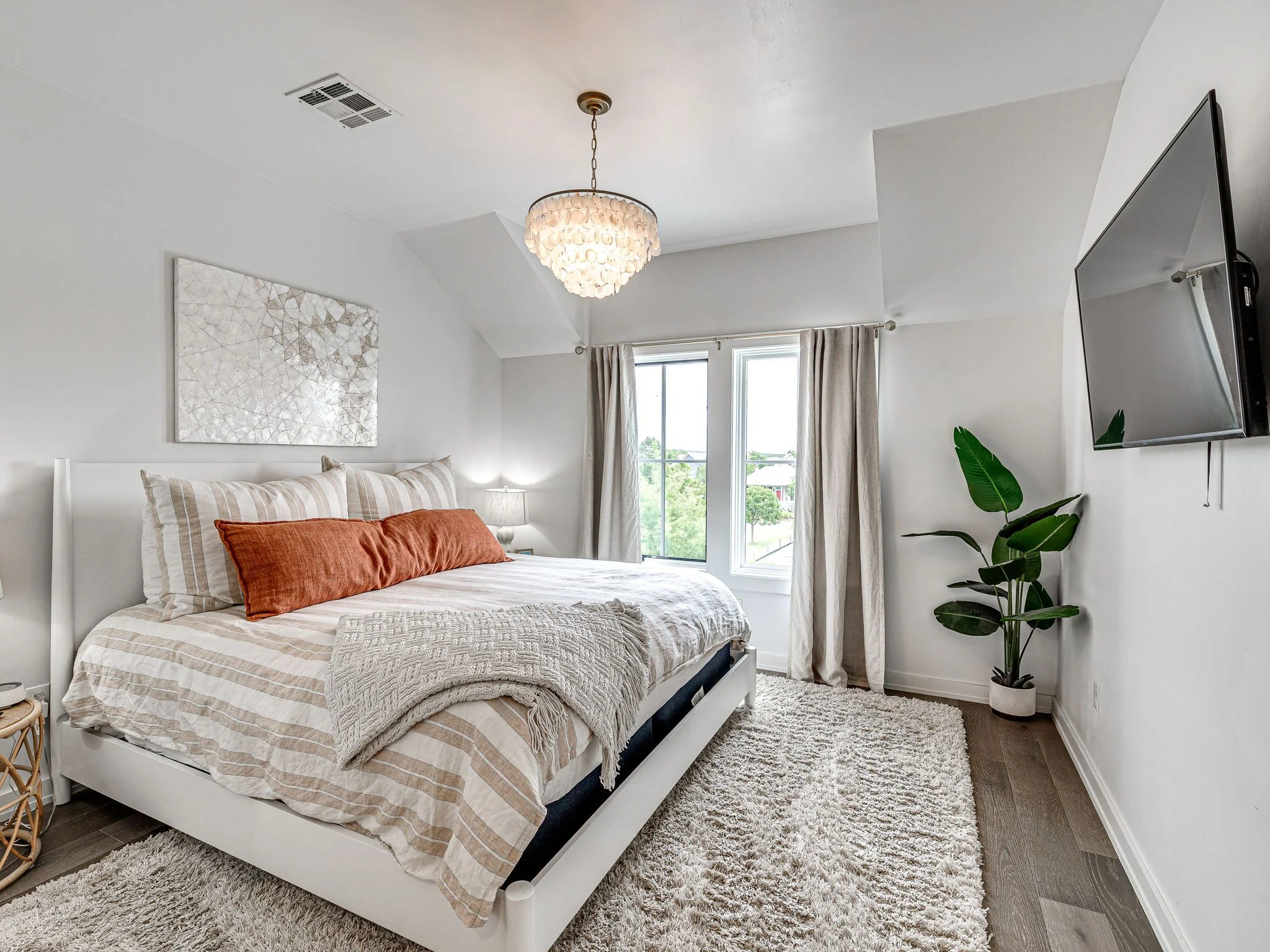 57-web-or-mls-57 Lower Greenway-57.jpg