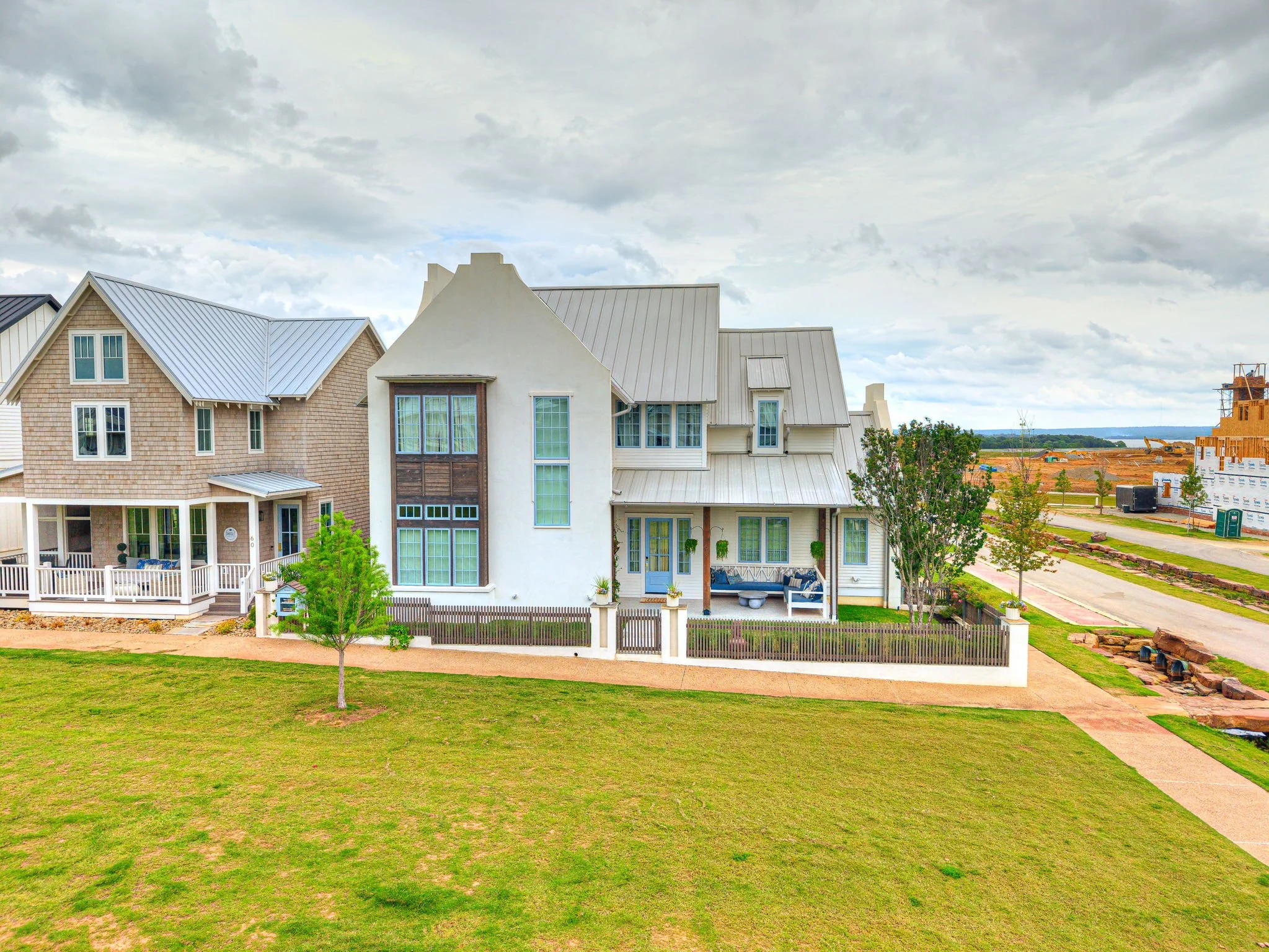 8-web-or-mls-58 Center Lane - Exterior-8.jpg