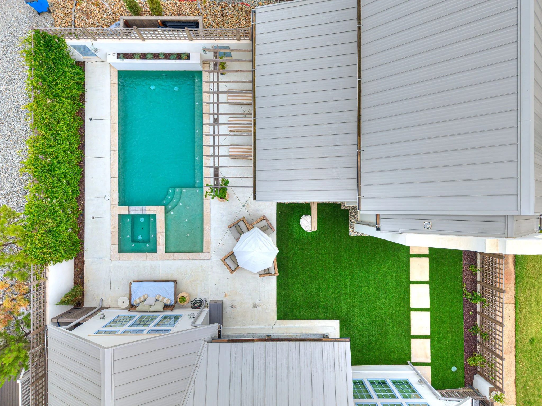 13-web-or-mls-58 Center Lane - Exterior-13.jpg