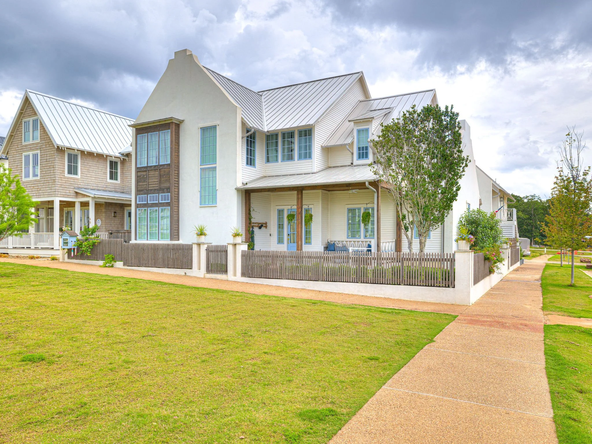 20-web-or-mls-58 Center Lane - Exterior-20.jpg