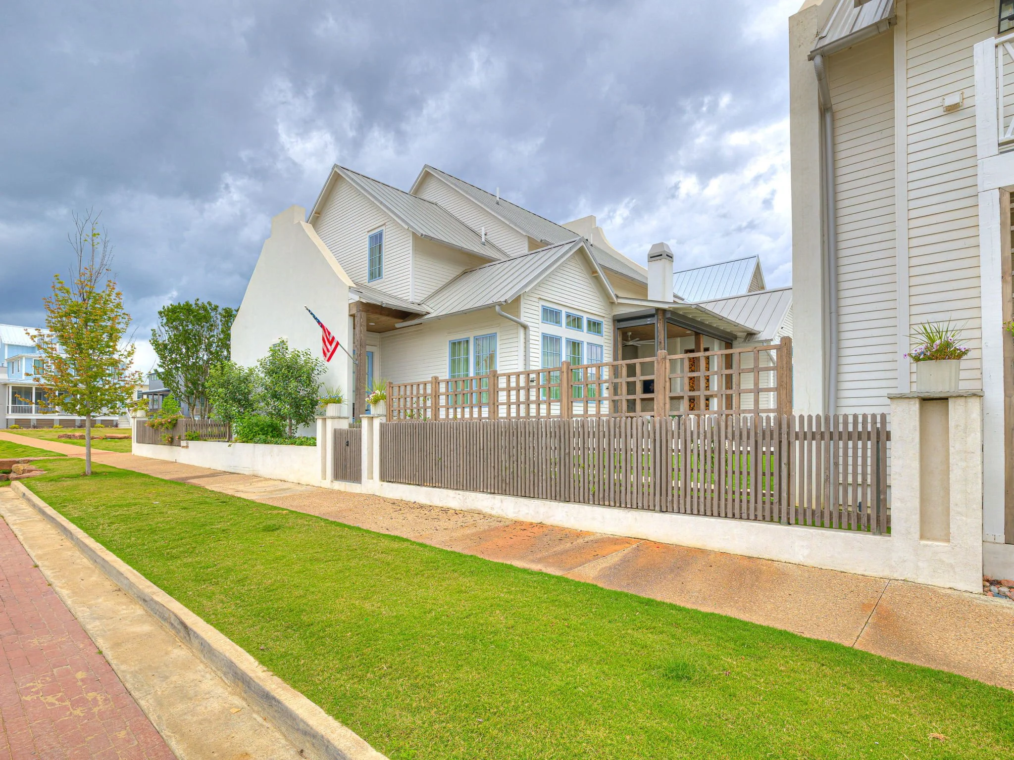 22-web-or-mls-58 Center Lane - Exterior-22.jpg