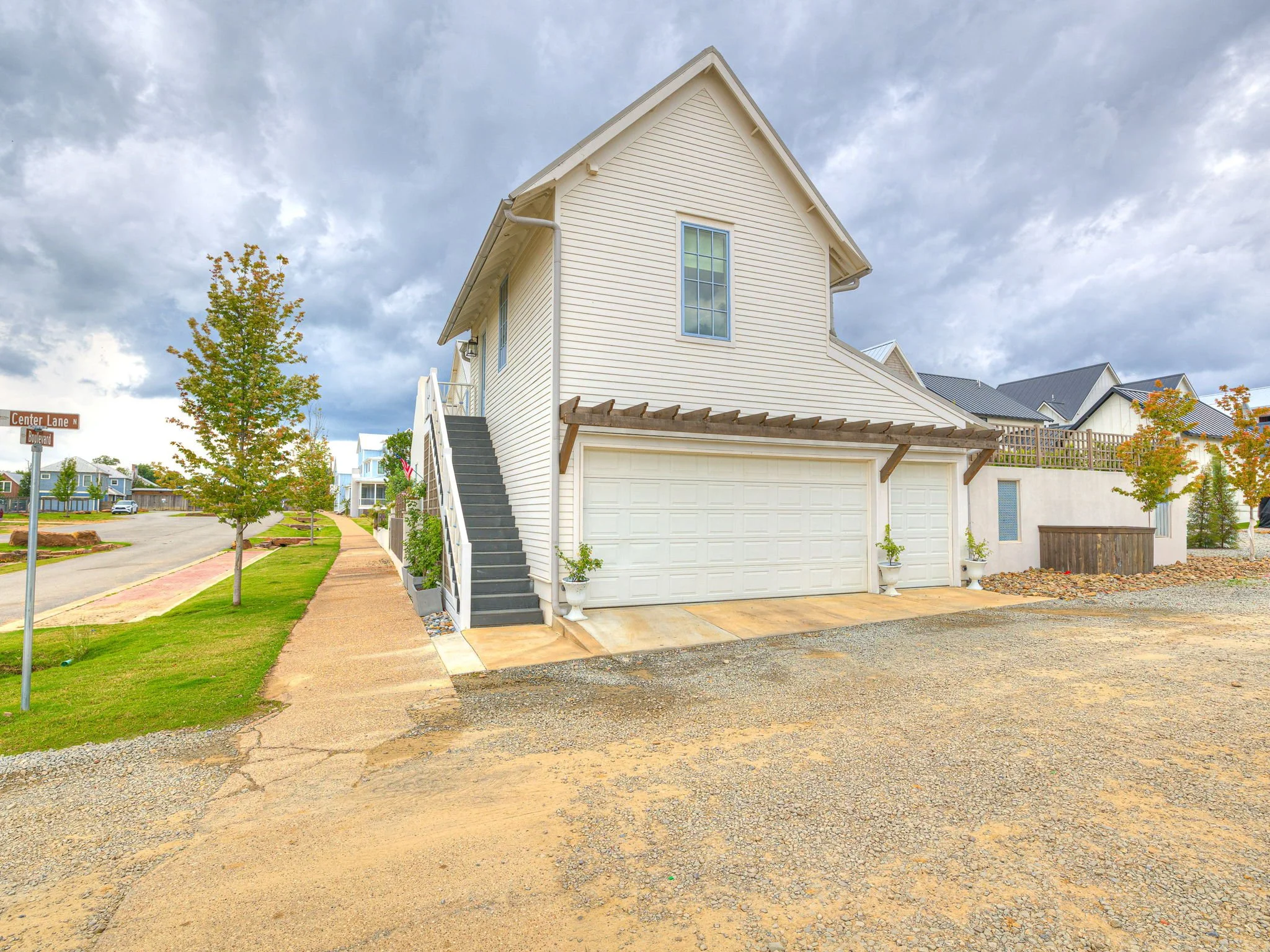 24-web-or-mls-58 Center Lane - Exterior-24.jpg