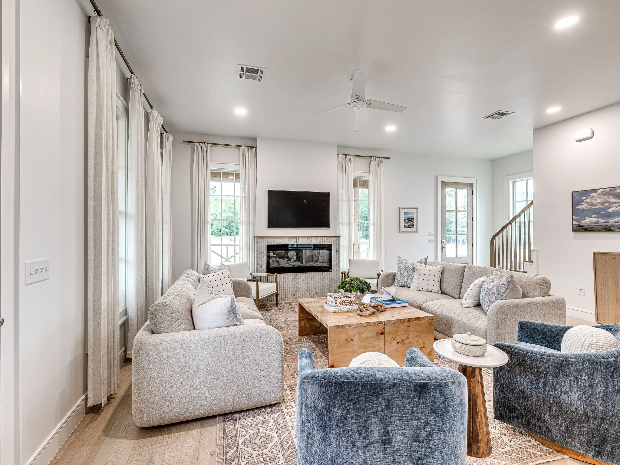 18-web-or-mls-62 Hill-18.jpg