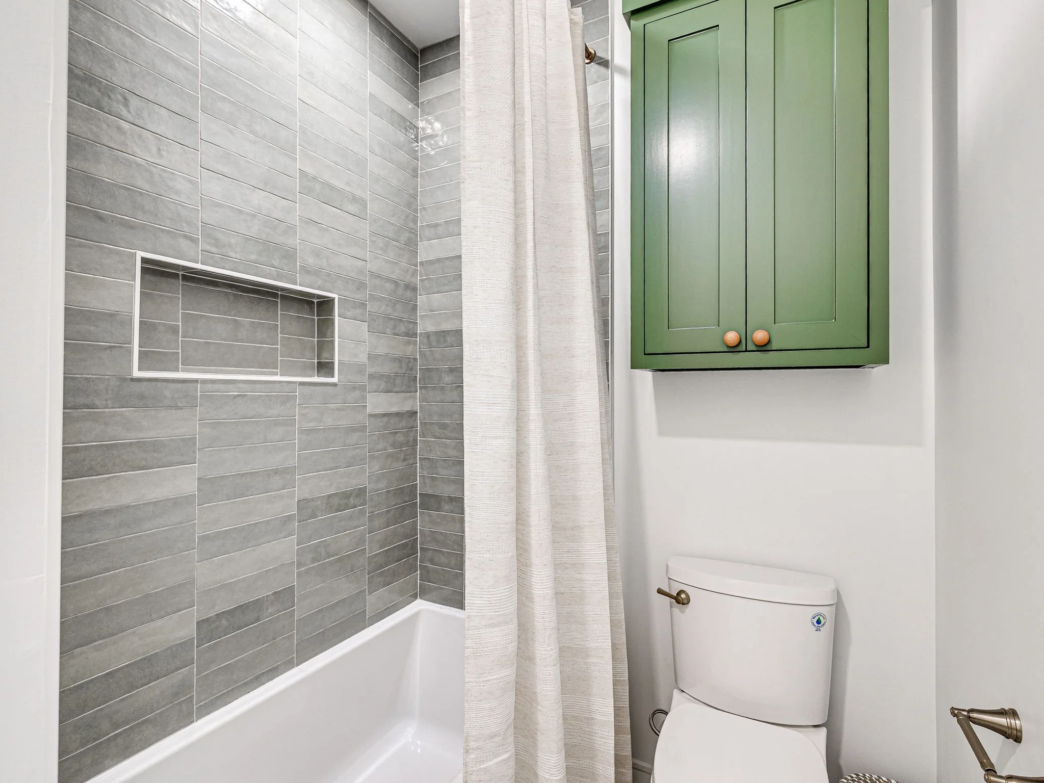 51-web-or-mls-62 Hill-51.jpg