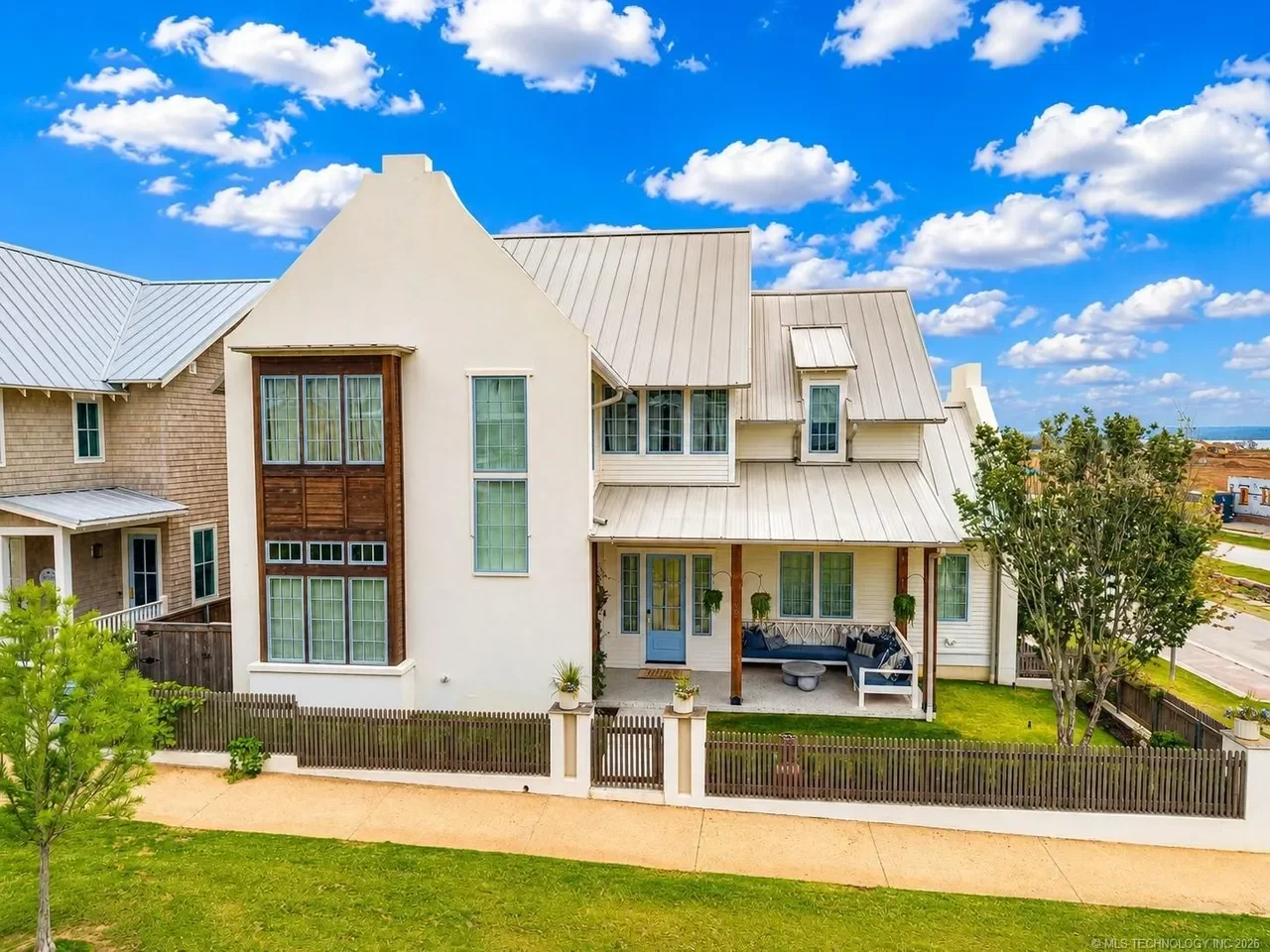 58 Center Ln