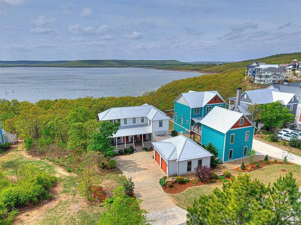 1st image of 82 Ridgeline Rd.jpg