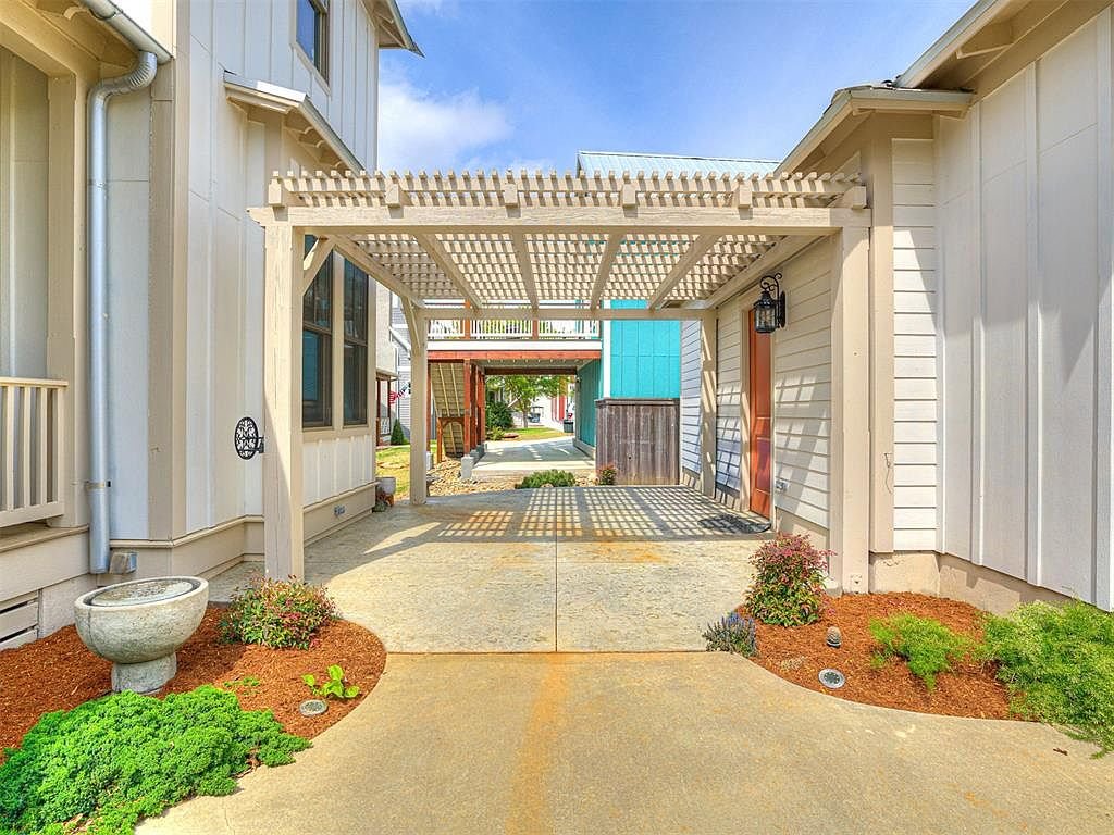 3rd image of 82 Ridgeline Rd.jpg