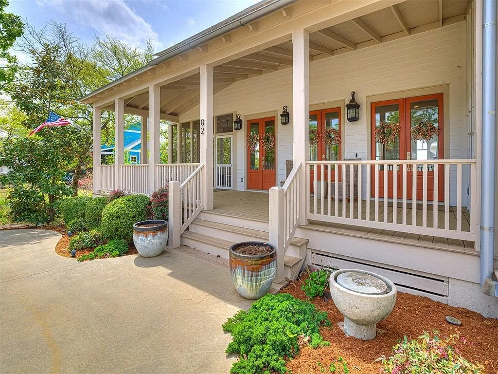 4th image of 82 Ridgeline Rd.jpg