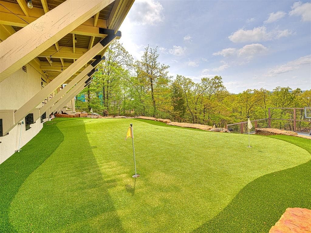 15th image of 82 Ridgeline Rd.jpg