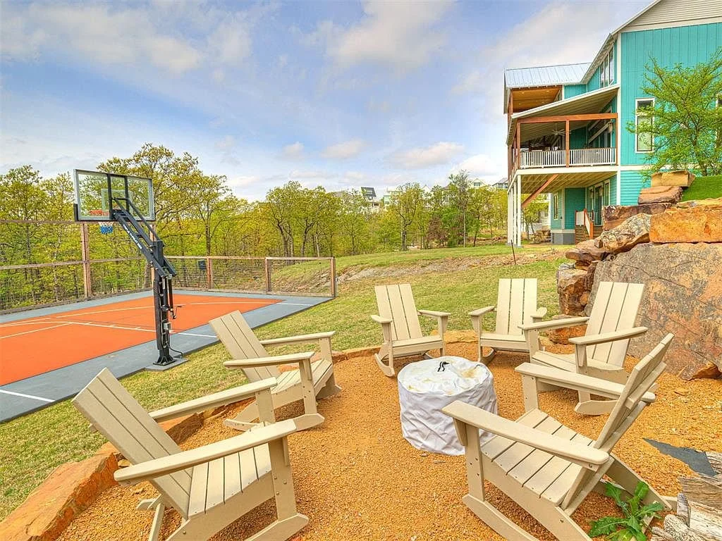 16th image of 82 Ridgeline Rd.jpg