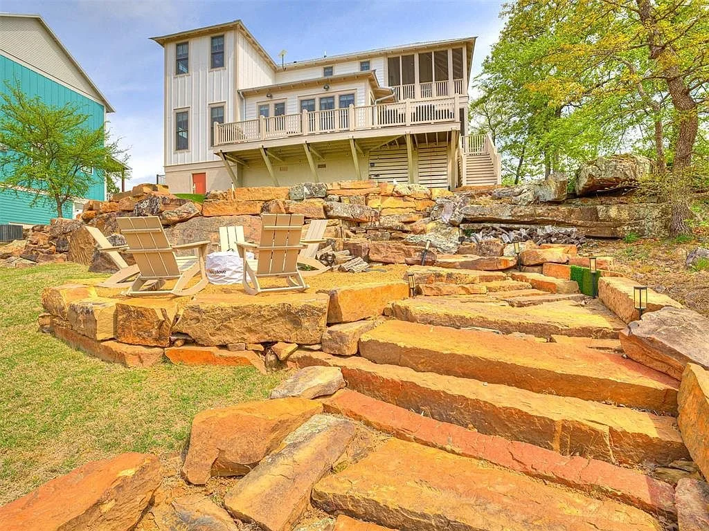 17th image of 82 Ridgeline Rd.jpg