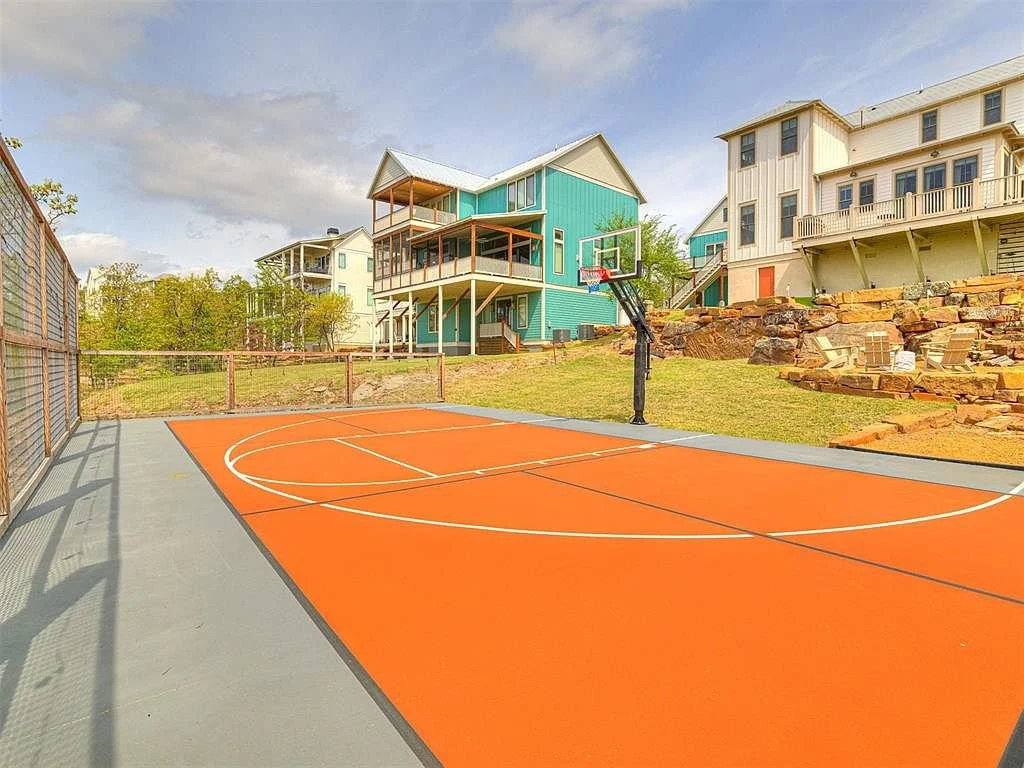 18th image of 82 Ridgeline Rd.jpg