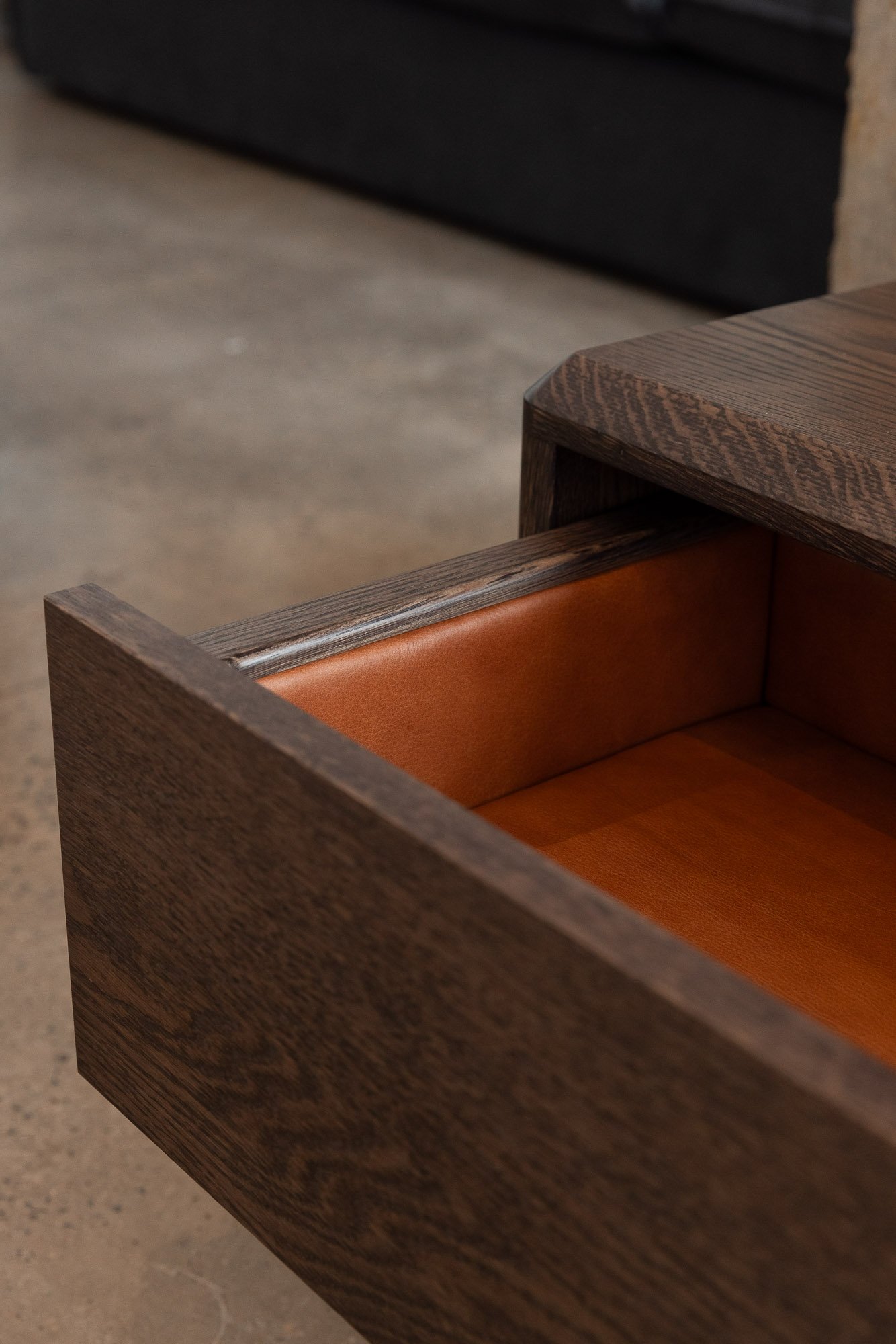 FortBedsideTable-LKA07021.jpg