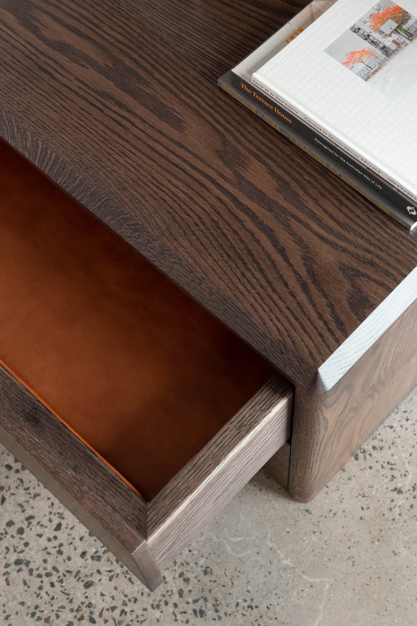 FortBedsideTable-LKA07038.jpg